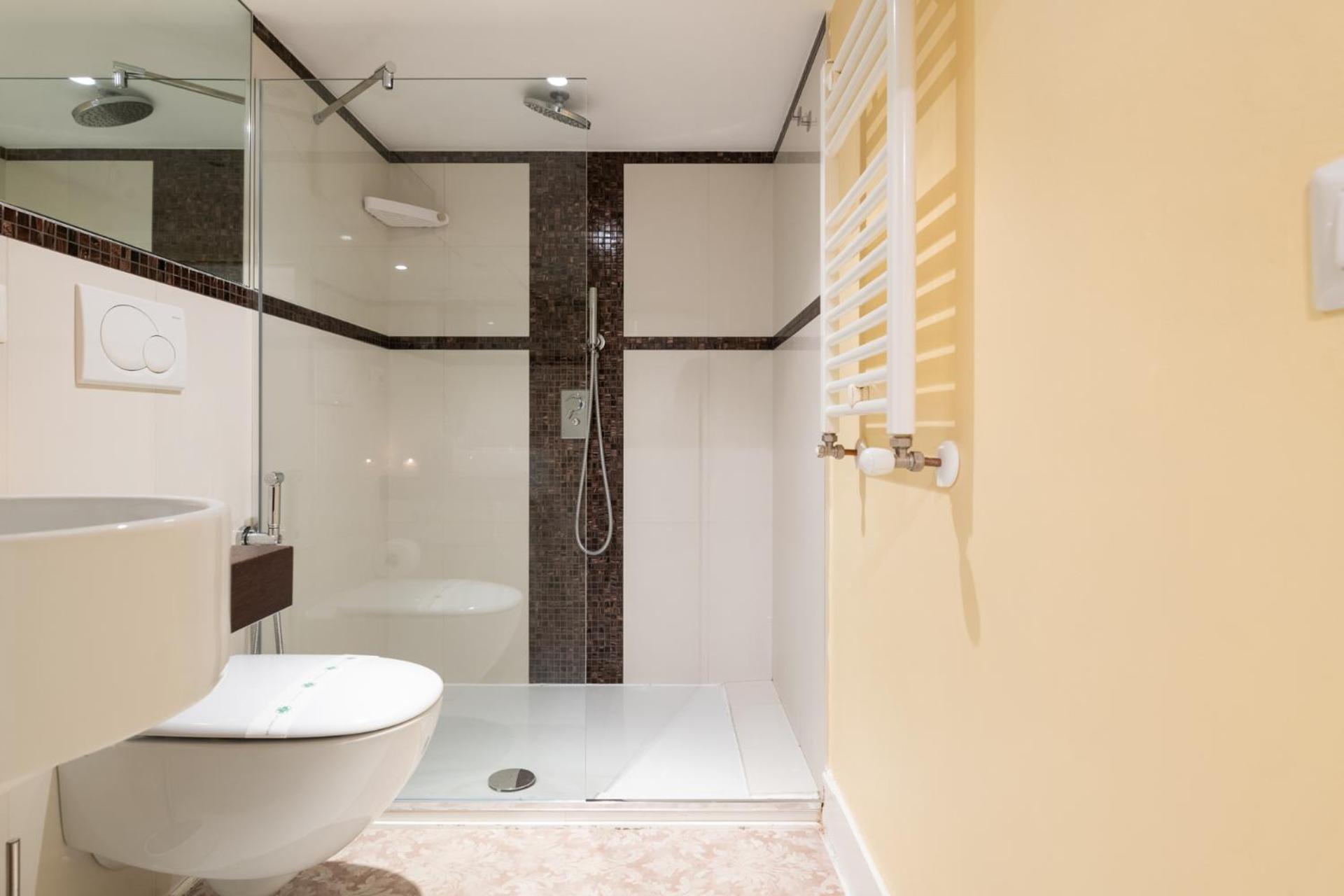 Riccardo Luxury Apartment Bari Exteriör bild