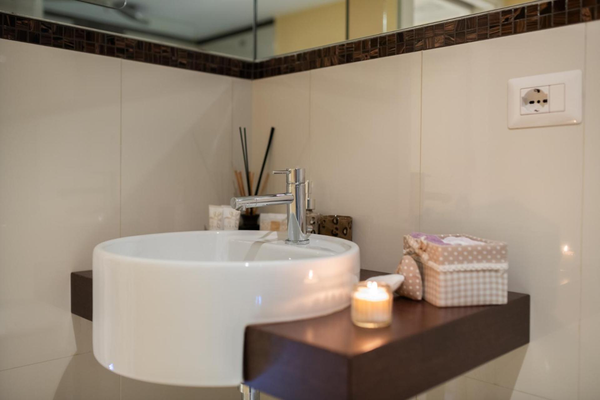 Riccardo Luxury Apartment Bari Exteriör bild