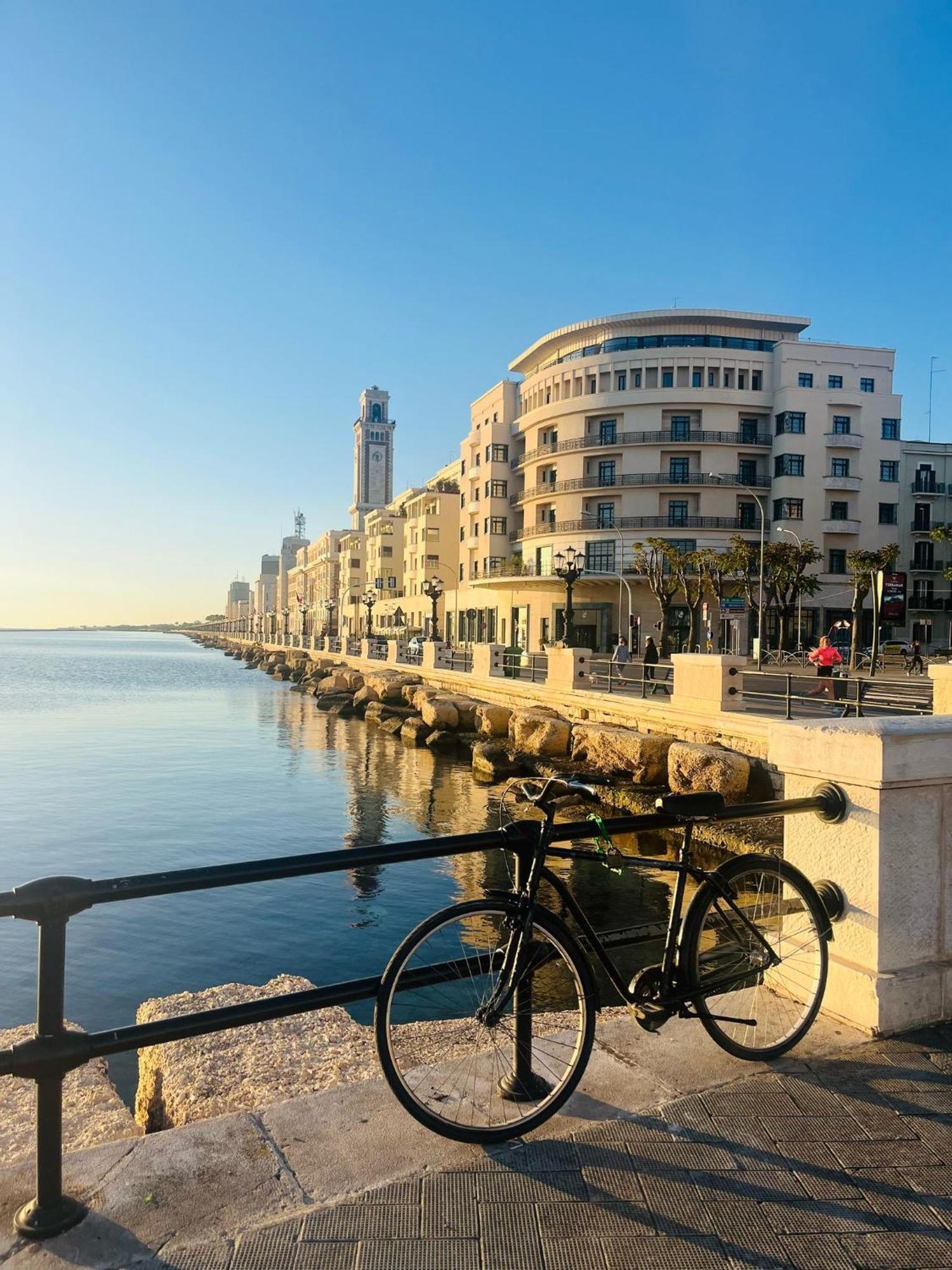 Riccardo Luxury Apartment Bari Exteriör bild